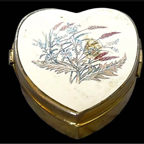 Vintage Pill Box W/Floral Design Pre Owned Shows Wear - Picture 1 of 3